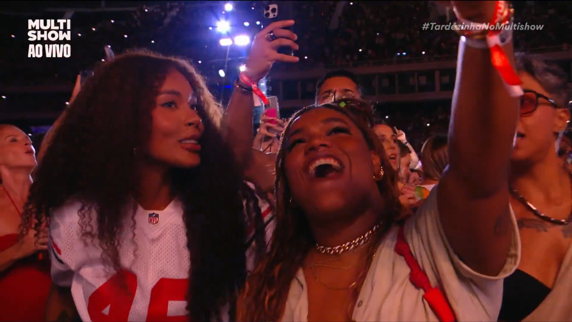 Ex-'BBBs' na plateia da 'Tardezinha' no Engenhão  - Reprodução / Multishow