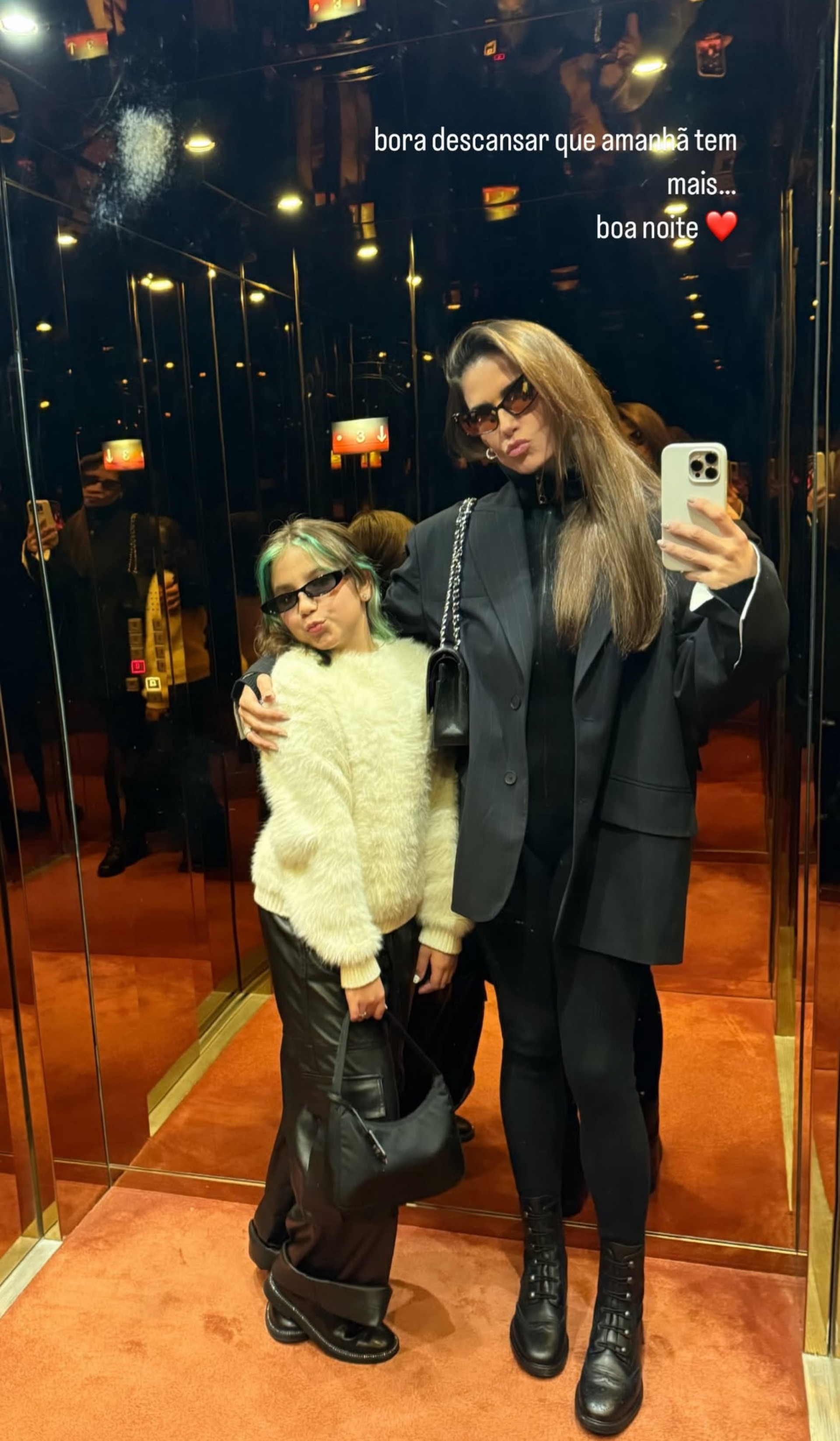 Atriz está curtindo uns dias de folga ao lado da filha - Reprodução / Instagram