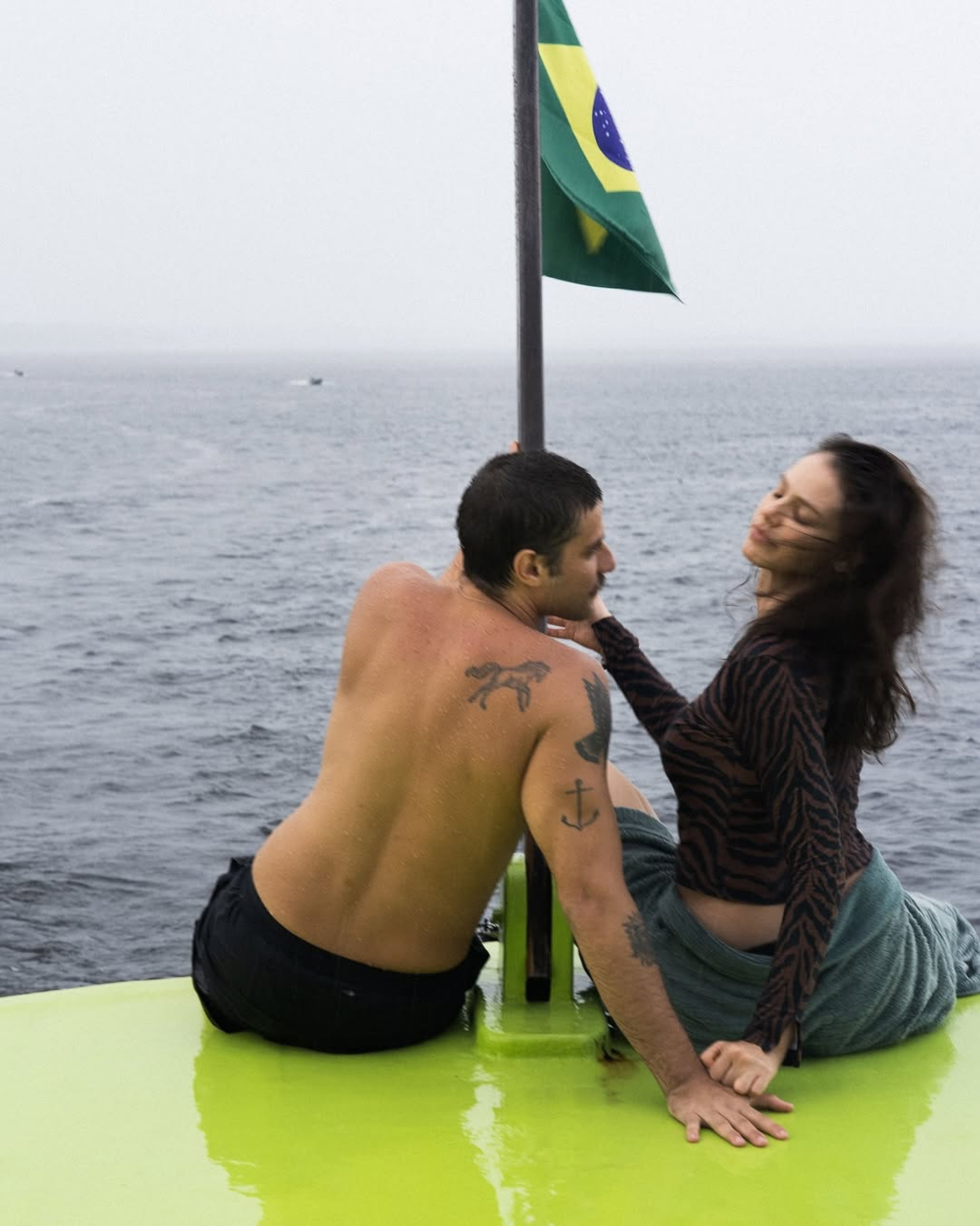 Chay Suede e Laura Neiva curtem viagem em família - Reprodução / Instagram