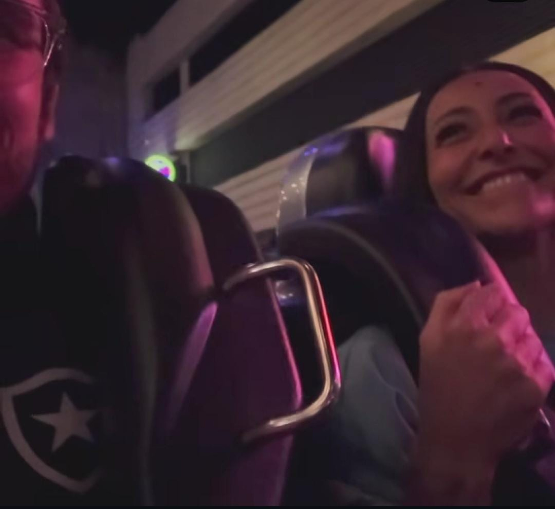 Nicolas Prattes se diverte com Sabrina Sato em parques temáticos dos Estados Unidos - Reprodução de vídeo / Instagram