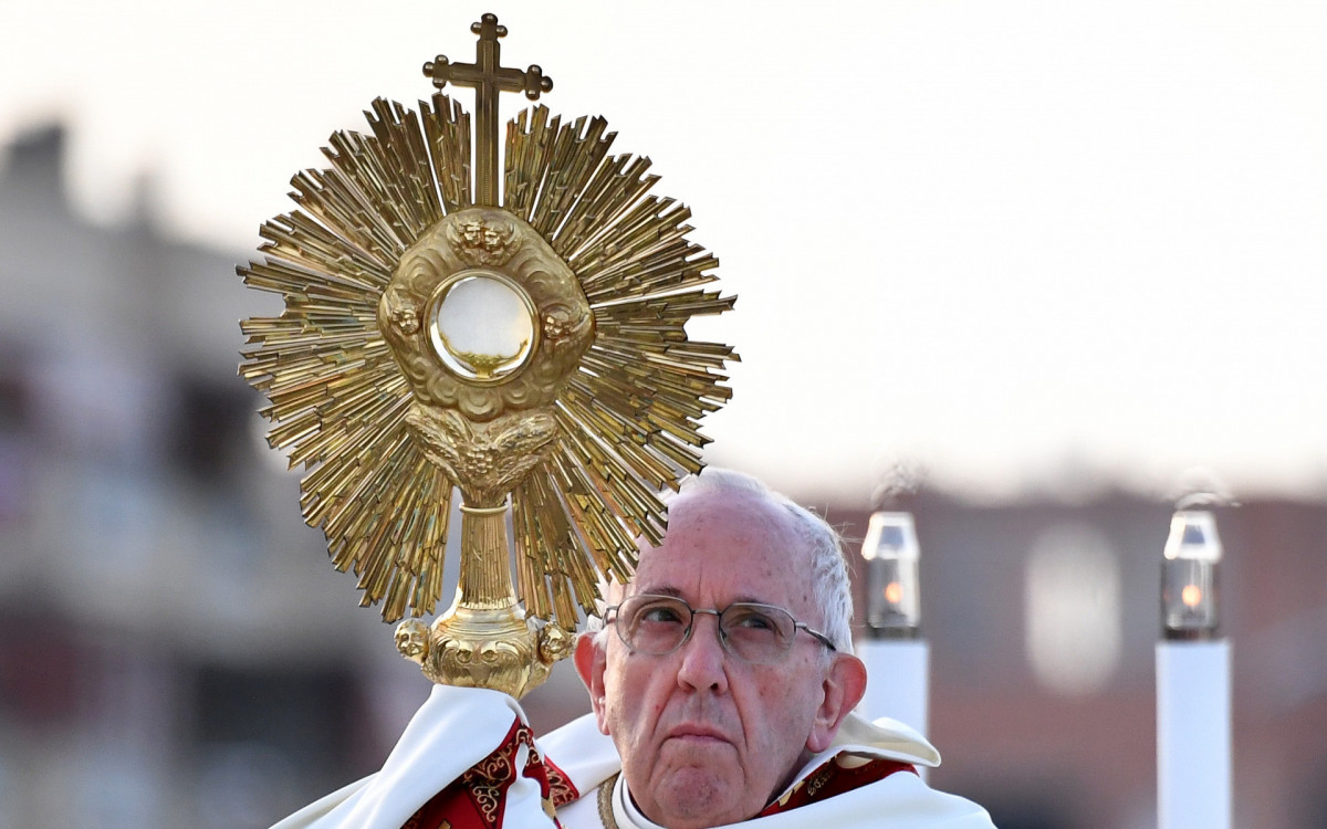 Papa Francisco morre aos 88 anos