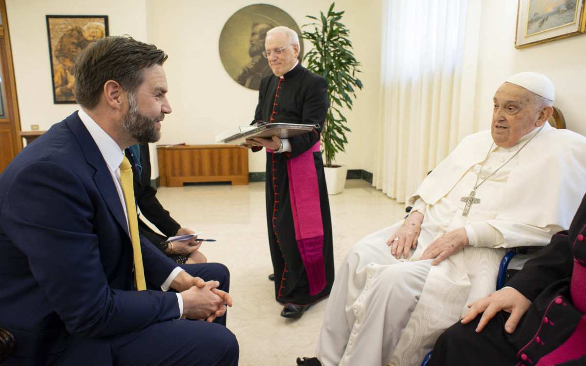 Papa Francisco com o vice-presidente dos Estados Unidos, JD Vance