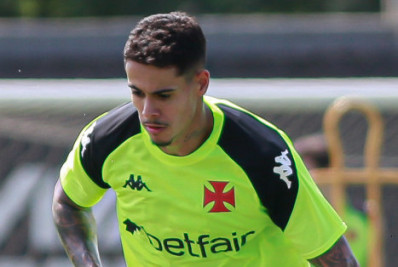 Clube turco deve formalizar proposta por zagueiro do Vasco