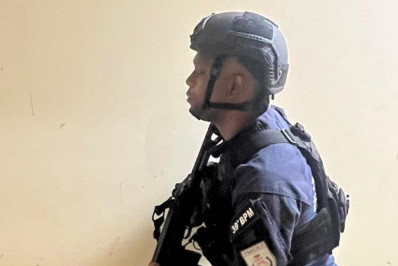 Dois suspeitos ficam feridos após confronto com a PM em ação com pistola apreendida em Belford Roxo