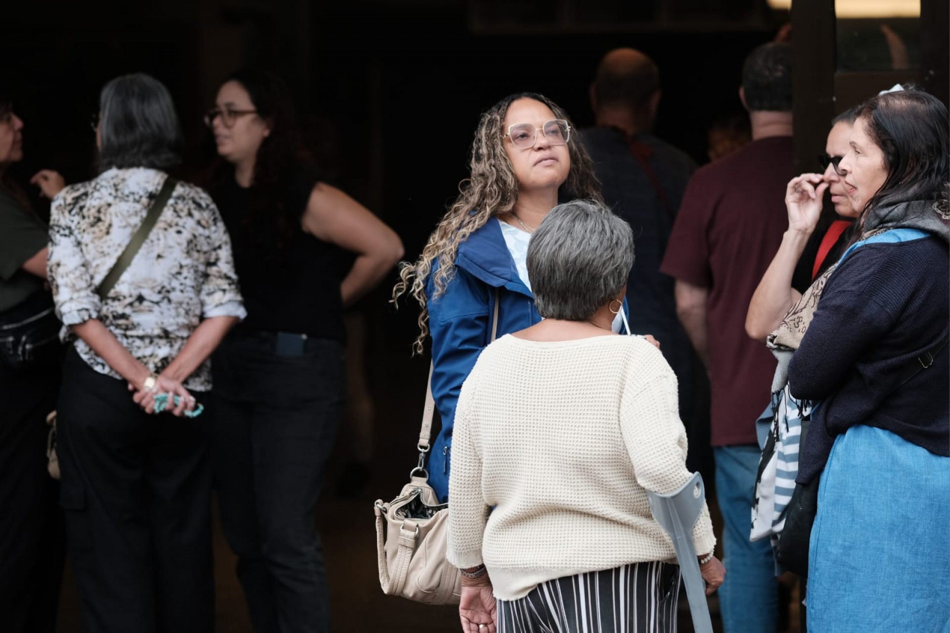 Familiares e amigos no velório da cantora Cristina Buarque, no Cemitério Memorial do Carmo, nesta segunda-feira (21) - Pedro Teixeira/Agência O Dia