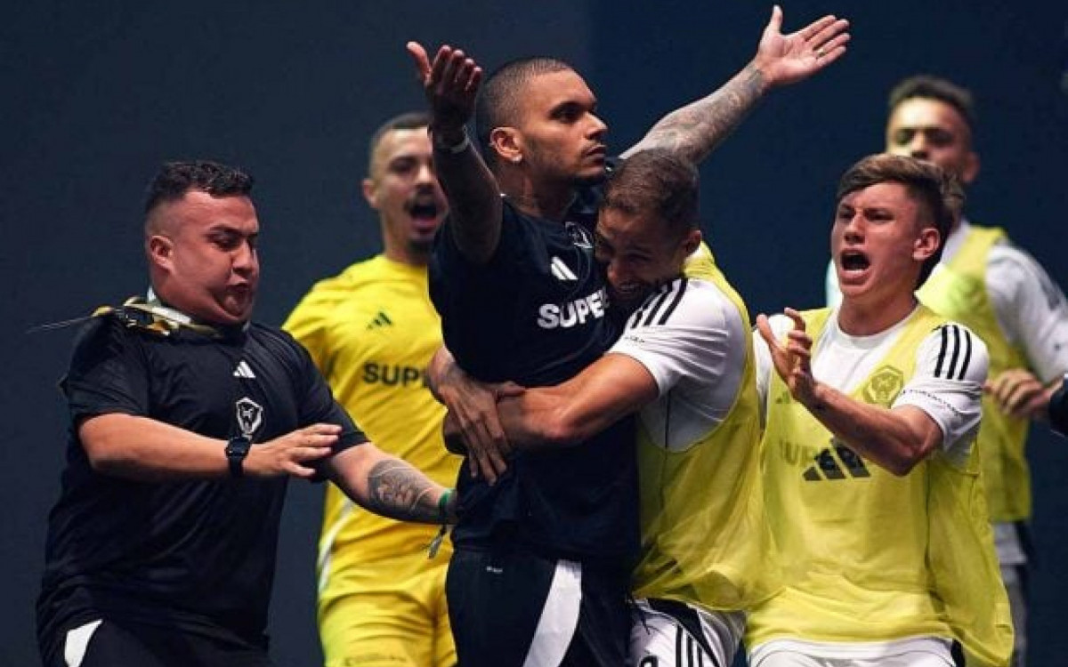 Cris Guedes enaltece vit&oacute;ria da F&uacute;ria, mas avisa: ‘Objetivos n&atilde;o foram alcan&ccedil;ados’