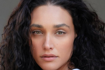 Débora Nascimento dá resposta irônica após não ser reconhecida