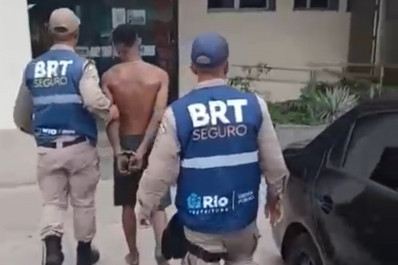 Homem furta grades de contenção de estação do BRT e é preso na Zona Norte