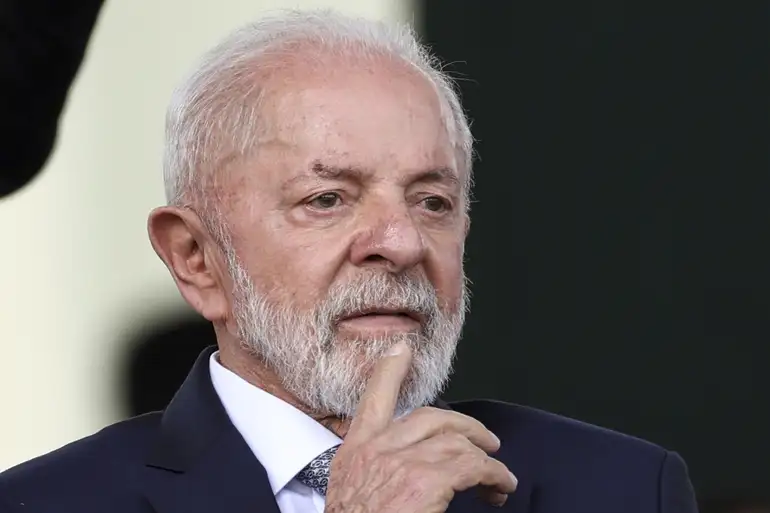 Lula defende diálogo entre Trump e Zelensky para encerrar guerra: 'Está ficando sem explicação'
