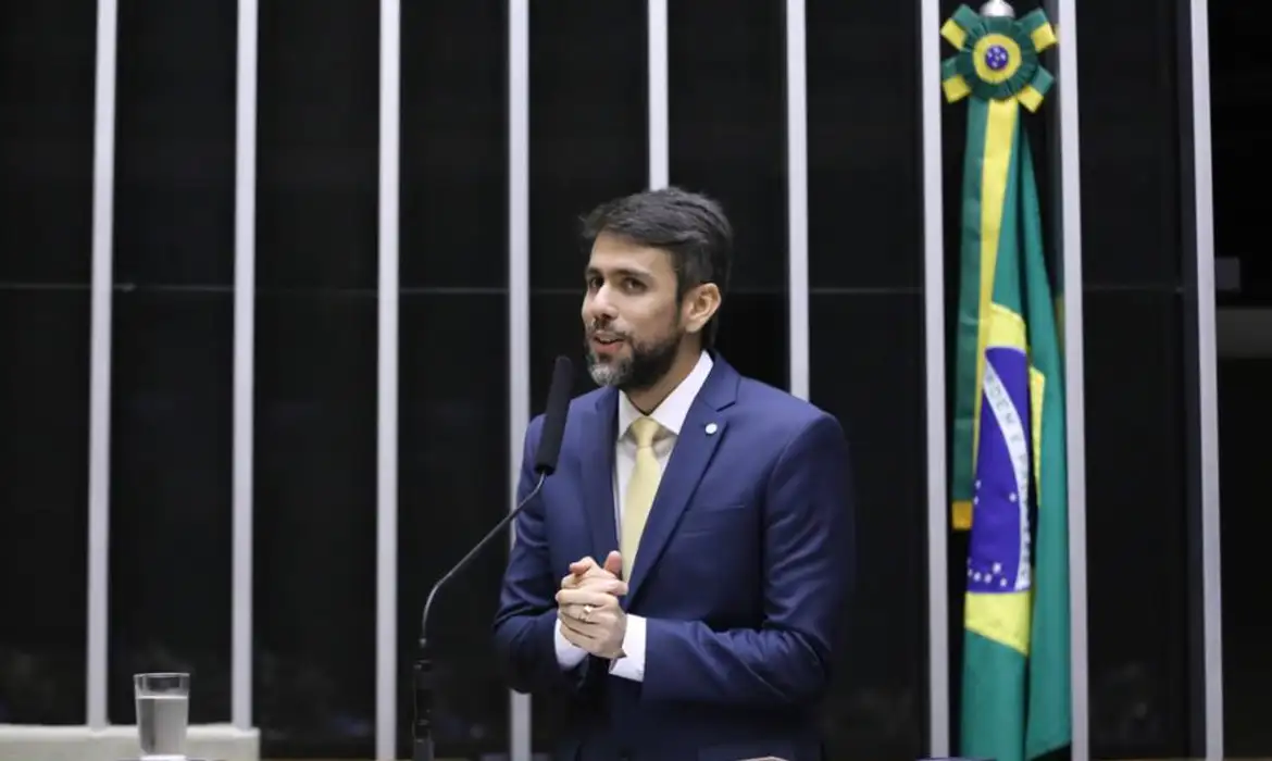 Deputado Pedro Lucas recusa convite para ser ministro das Comunicações