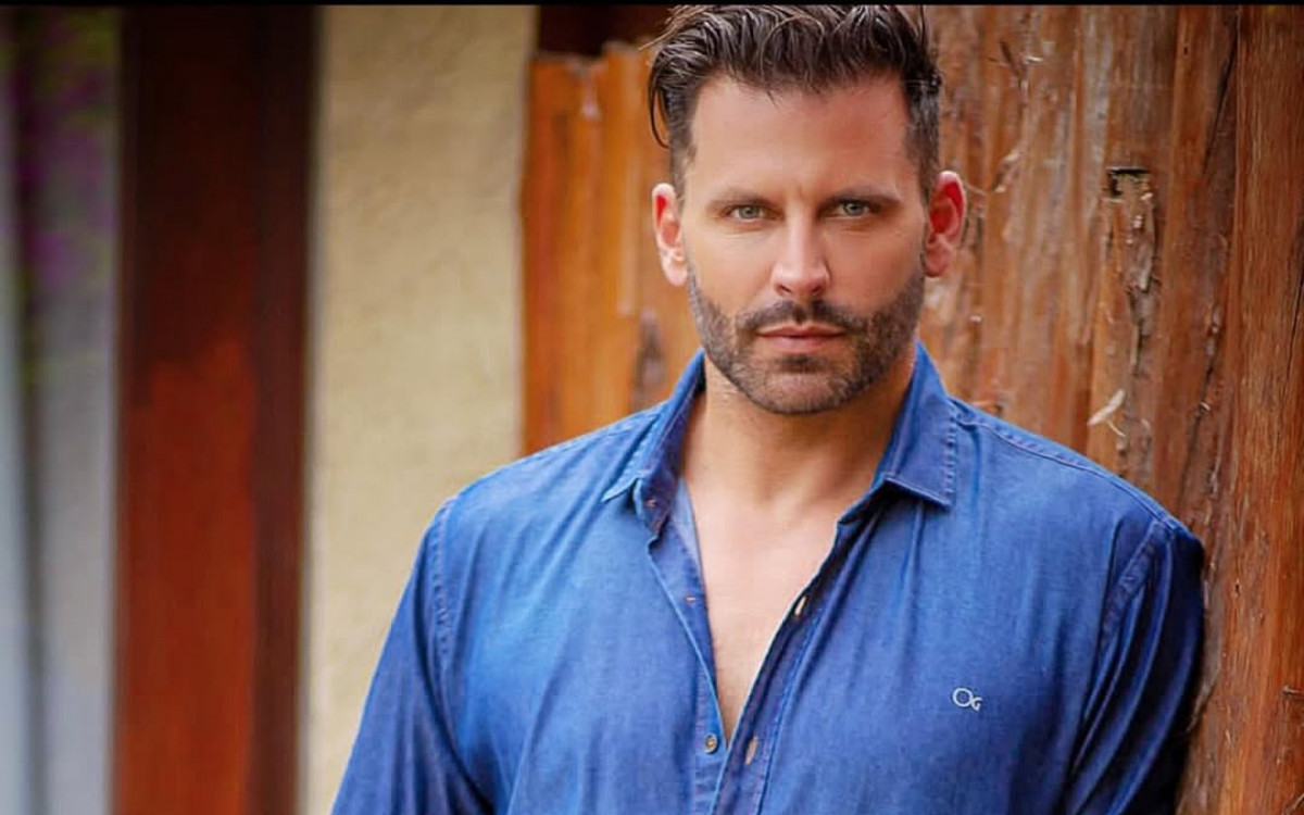 Henri Castelli conseguiu vit&oacute;ria judicial contra homens que o agrediram em 2020