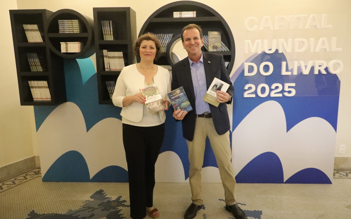 A prefeita de Estrasburgo, Jeanne Barseghian, e Eduardo Paes