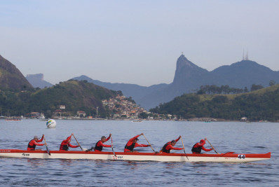 Super Paddle 2025 agita Icaraí com a elite da canoa havaiana neste sábado