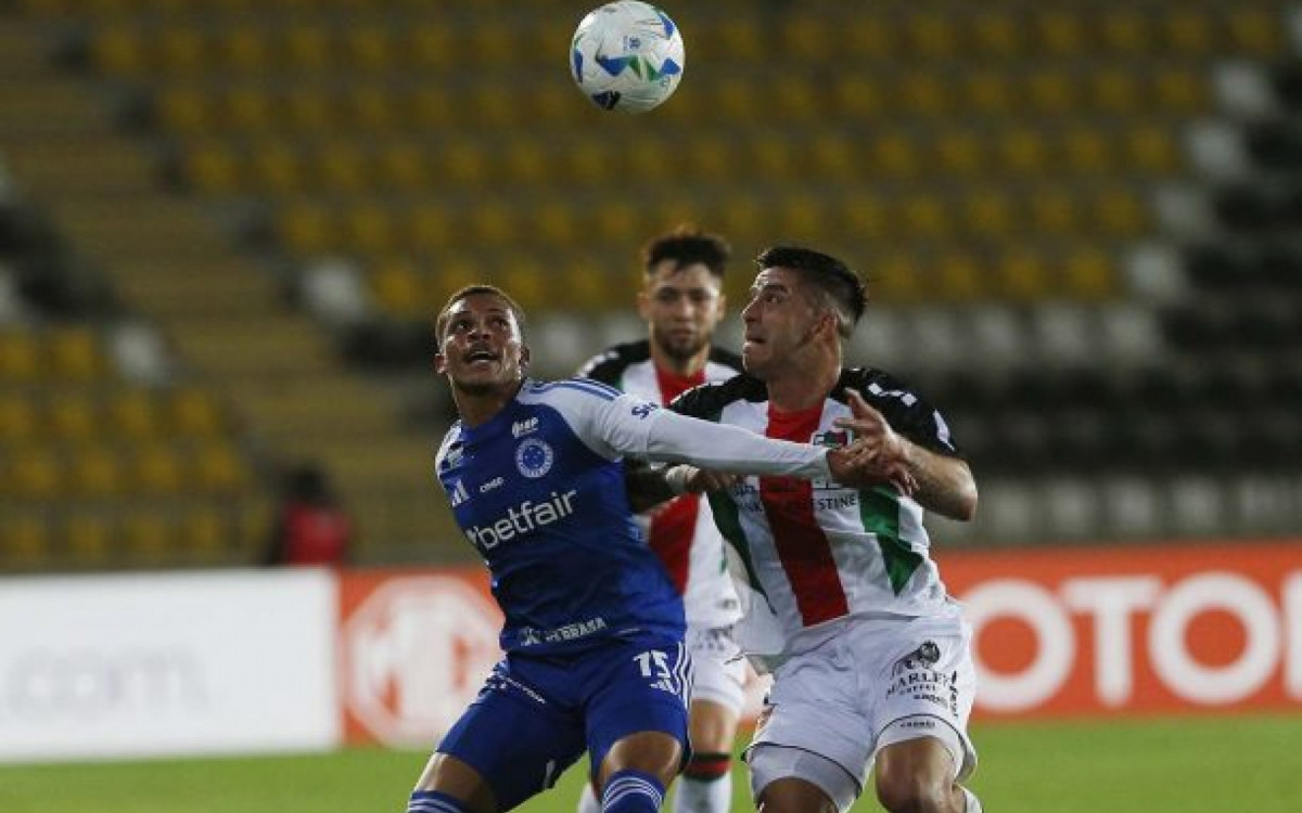 C&aacute;ssio falha, Cruzeiro perde para o Palestino e se complica na Sul-Americana
