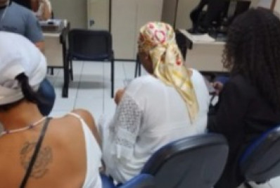 Mulher registra queixa após ter fios de conta jogado fora em hospital universitário