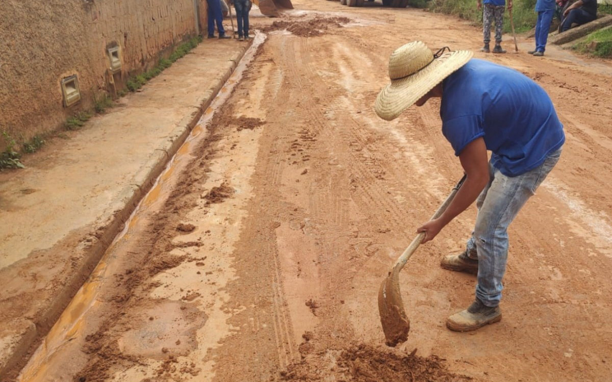 Limpeza nos bairros afetados