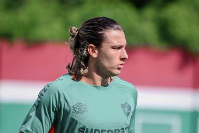 Em baixa, Canobbio é pivô de confusão nos bastidores de Fluminense e Athletico-PR