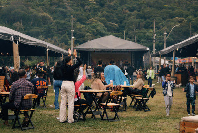 Saloon BBQ retorna nesta sexta com show de Lucas Israel e Gustavo & Frederico no Encontro Sertanejo