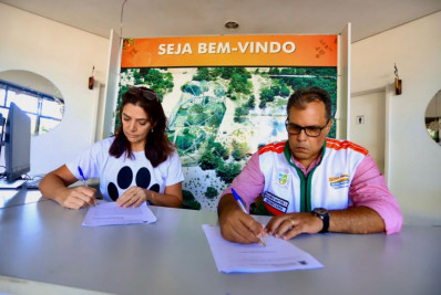 Quase 3 toneladas de ração reforçam cuidado com animais em Rio das Ostras