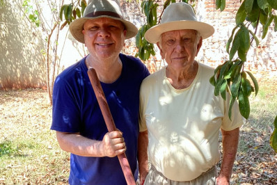 Marcelo Tas comove ao falar sobre a morte do pai: 'Deixa um legado de coragem'
