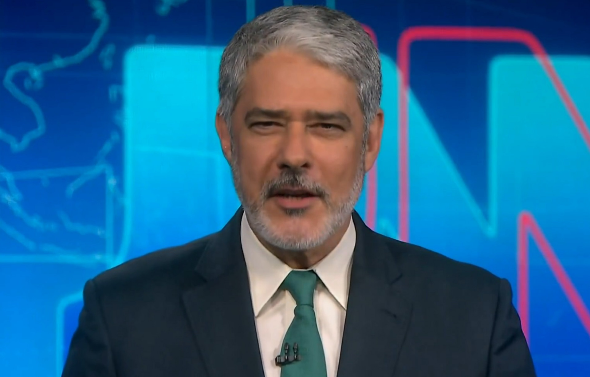 William Bonner durante o 'Jornal Nacional' - Reprodução de vídeo / TV Globo