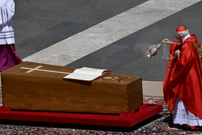 Missa e cortejo marcam a despedida de Papa Francisco em Roma