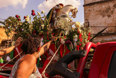 Império Serrano promove tradicional carreata para São Jorge neste domingo