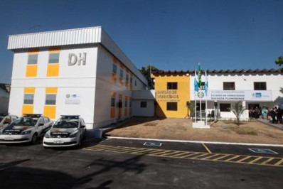 Polícia prende homem acusado de esfaquear vizinho em Japeri