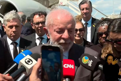 'Perdemos o líder religioso mais importante do século 21', diz Lula ao se despedir de Francisco