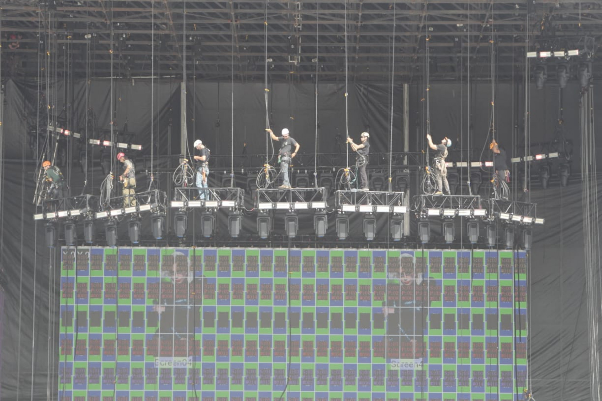 Montagem do palco do show de Lady Gaga em Copacabana segue a todo vapor - Reginaldo Pimenta / Agência O Dia