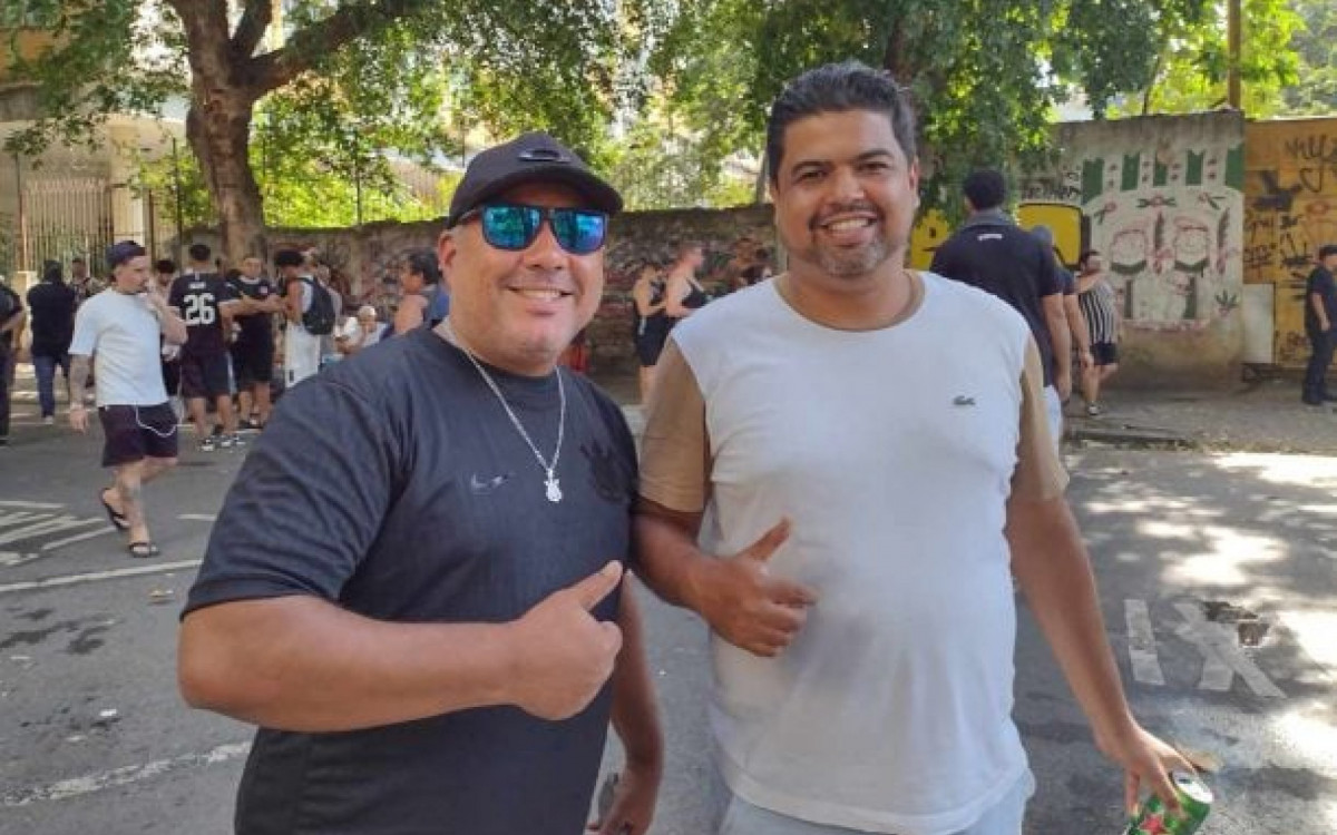 Torcedores do Corinthians aprovam chegada de Dorival