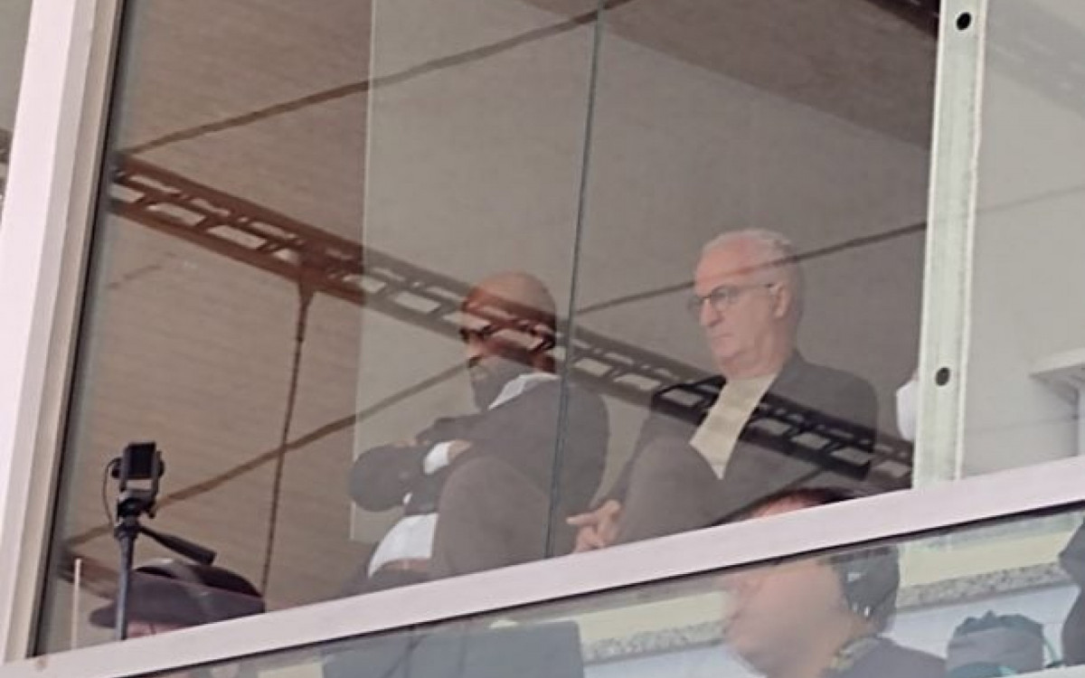 Dorival J&uacute;nior acompanha Corinthians no Maracan&atilde; antes de assumir comando
