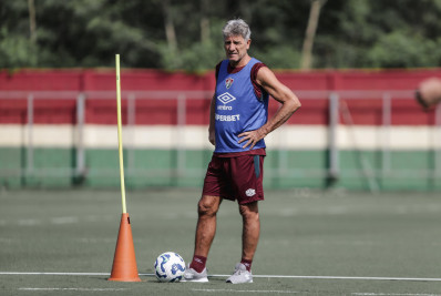 Fluminense negocia com três jogadores e adota tranquilidade com desfecho