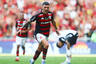 Arrascaeta projeta jogo 'bonito de se ver e jogar' entre Flamengo e Palmeiras