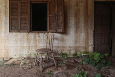 Vítimas das enchentes esperam por moradias definitivas no RS  