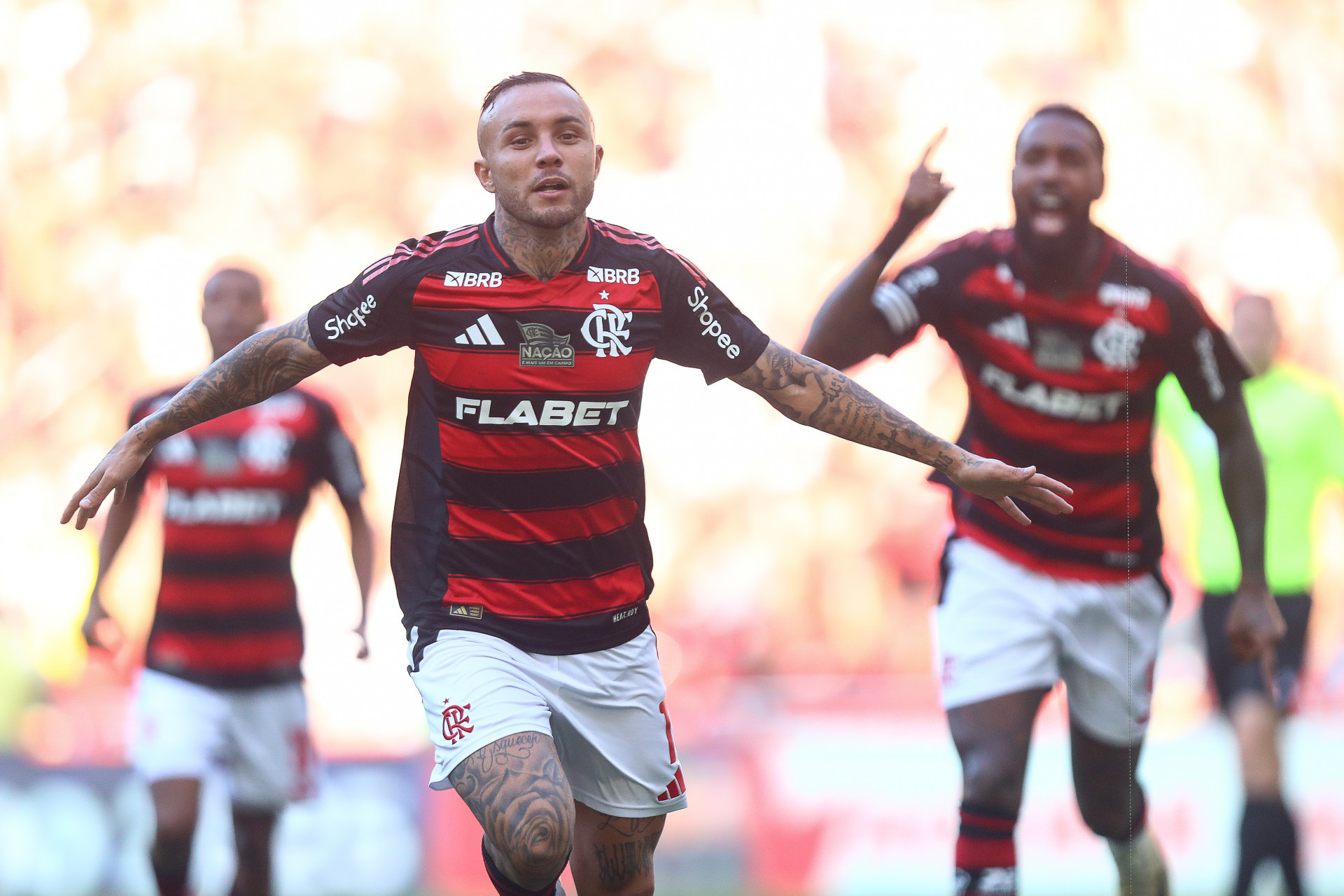 Everton fez o primeiro gol da goleada do Flamengo sobre o Corinthians - Gilvan de Souza / Flamengo