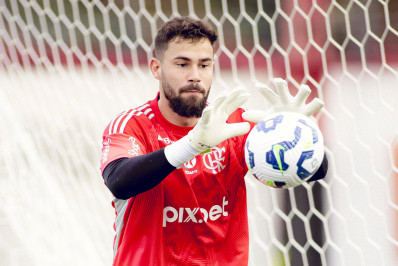 Goleiro do Flamengo, Matheus Cunha ganhará oportunidade contra o Botafogo-PB