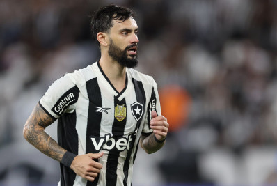 Mastriani aproveita chance e ajuda a potencializar Botafogo em vitória