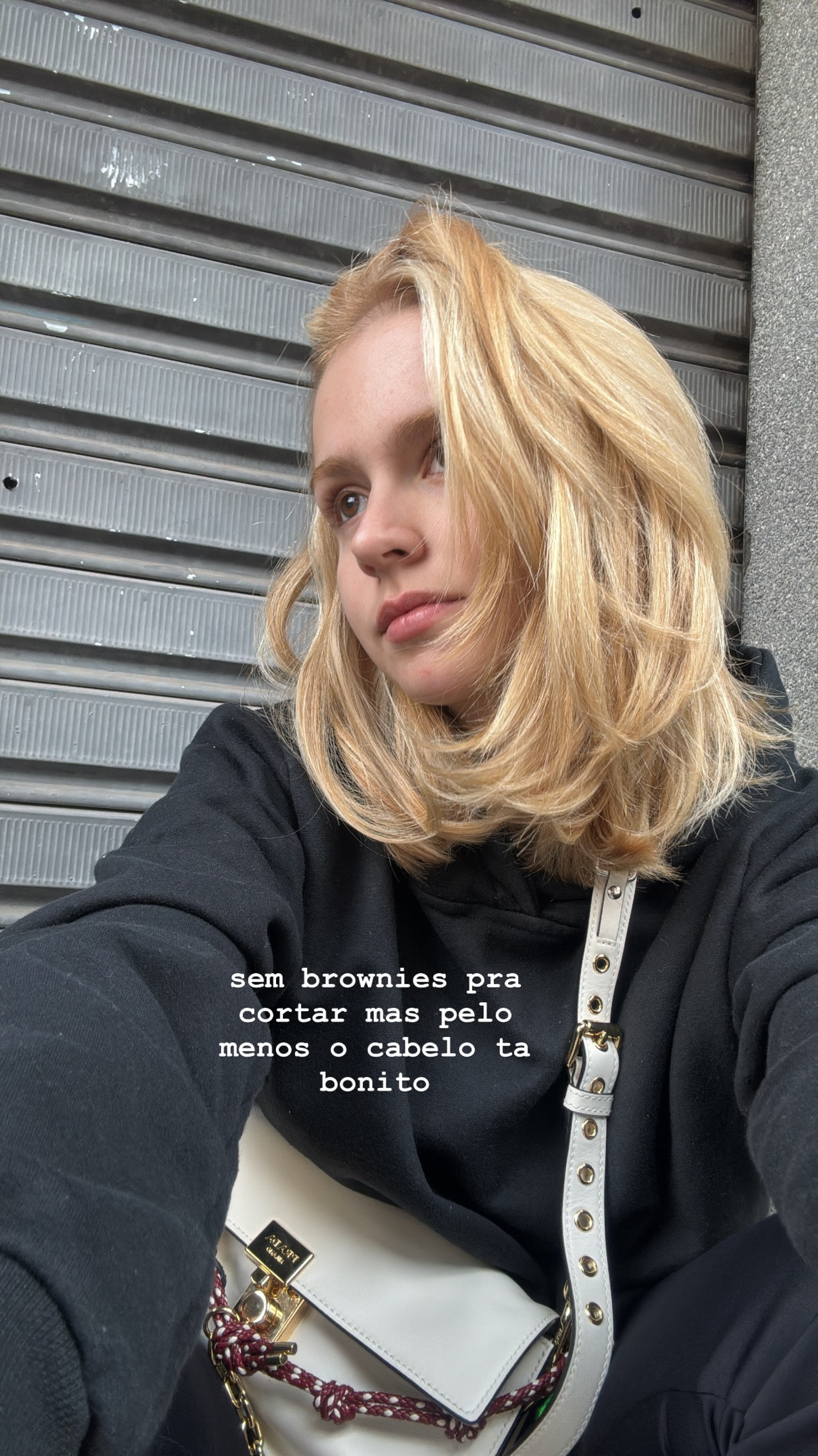 Isabella Scherer enfrentou perrengue para abrir porta de loja 
 - Reprodução/Instagram 
