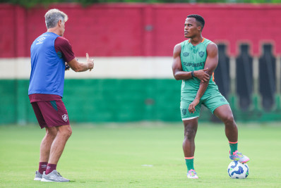 Arias vive oscilação e ainda busca melhor futebol no Fluminense de Renato Gaúcho