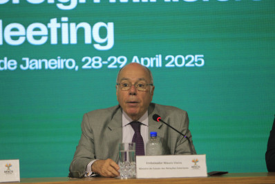 Mauro Vieira defende ida de Lula à Rússia como homenagem à vitória sobre o nazismo