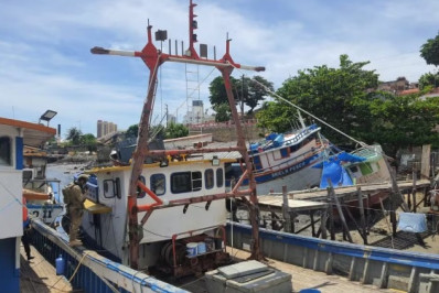 PF desmonta esquema internacional de tráfico que usava pescadores e lanchas para levar cocaína à Europa