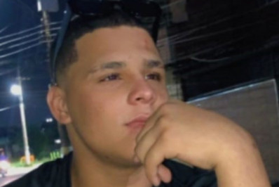 Jovem é morto com facada no peito por ex-companheiro da mãe