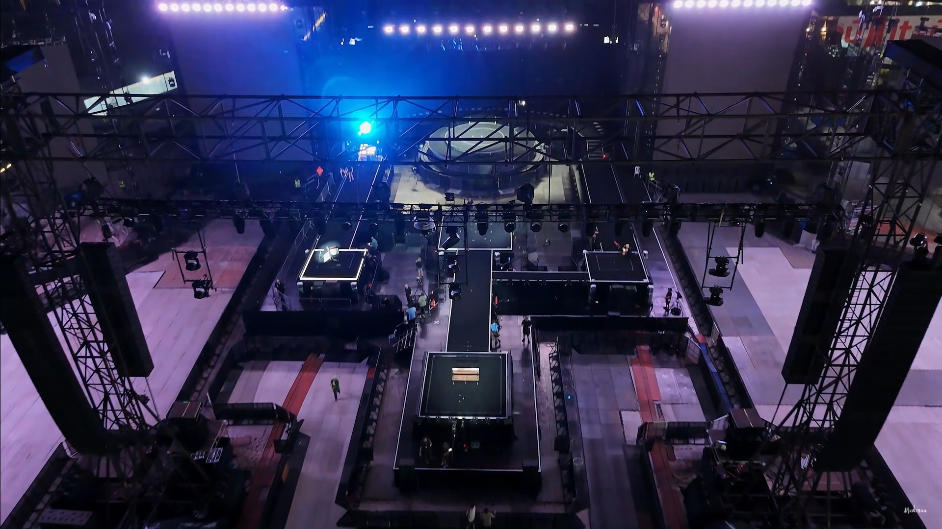 Madonna mostra bastidores do show de Copacabana - Reprodução / YouTube