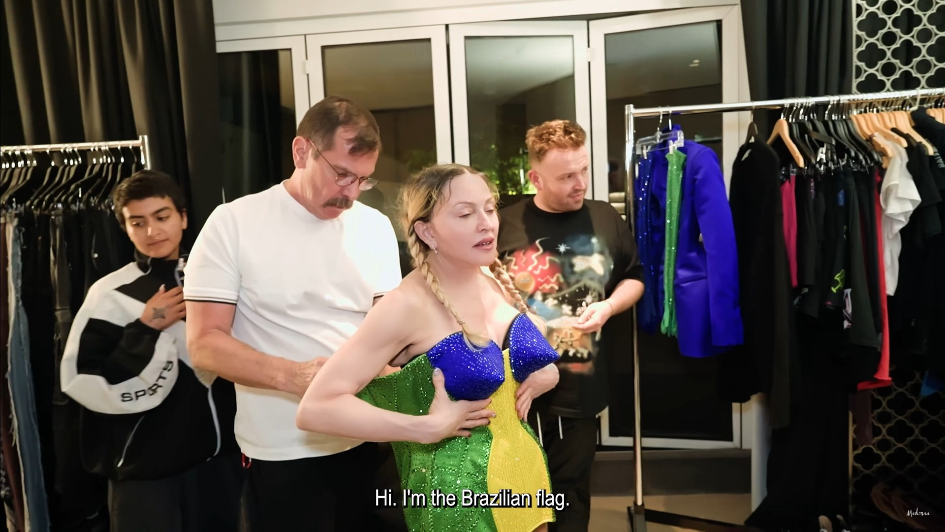 Madonna mostra bastidores do show de Copacabana - Reprodução / YouTube