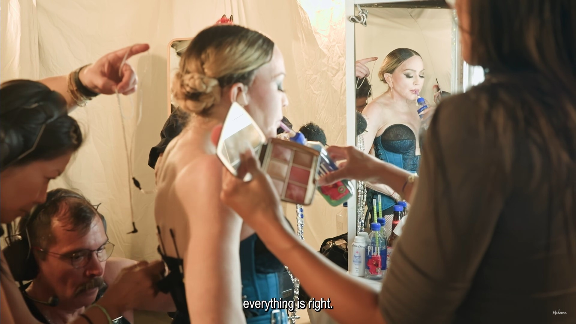 Madonna mostra bastidores do show de Copacabana - Reprodução / YouTube