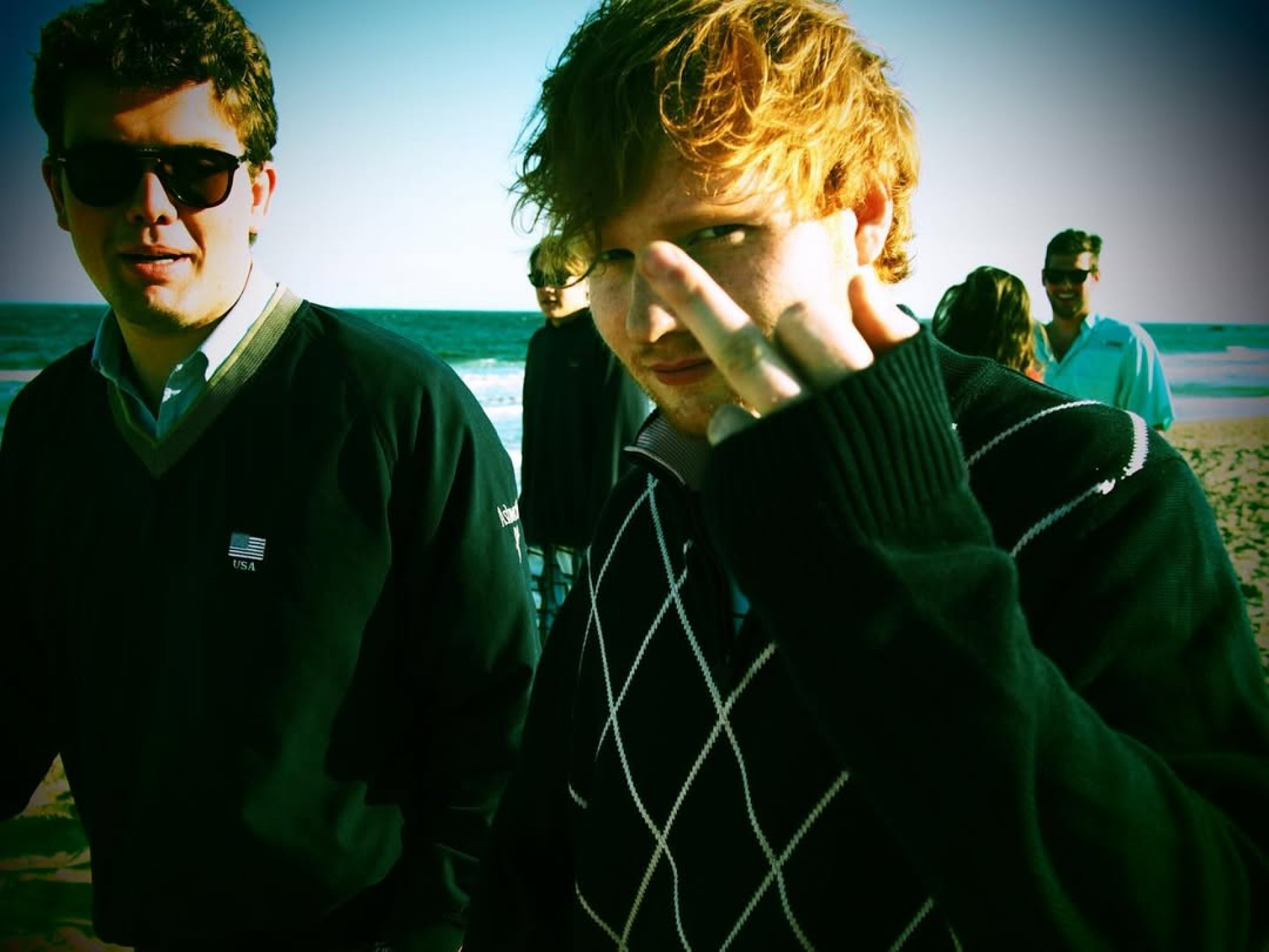 Ed Sheeran compartilha fotos antigas de telefone que não usava desde 2015 - Reprodução / Instagram