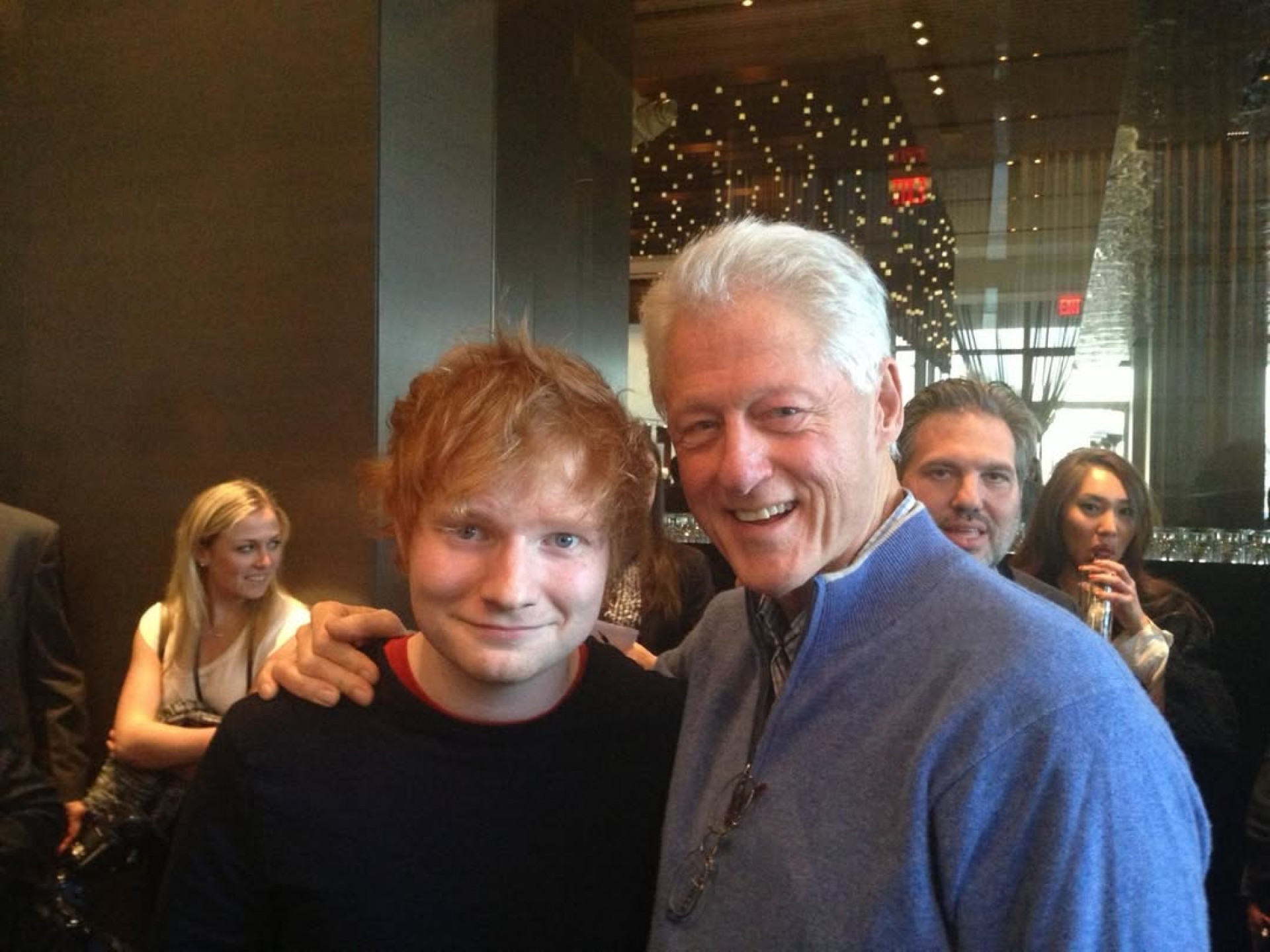 Ed Sheeran compartilha fotos antigas de telefone que não usava desde 2015 - Reprodução / Instagram