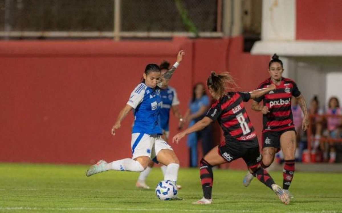 Em jogo agitado, Cruzeiro e Flamengo empatam pelo Brasileir&atilde;o Feminino