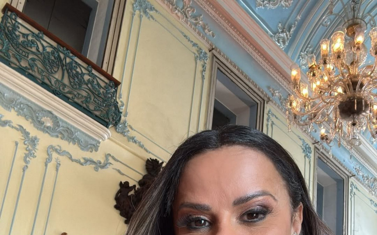 Viviane Ara&uacute;jo participou da novela 'Volta Por Cima'